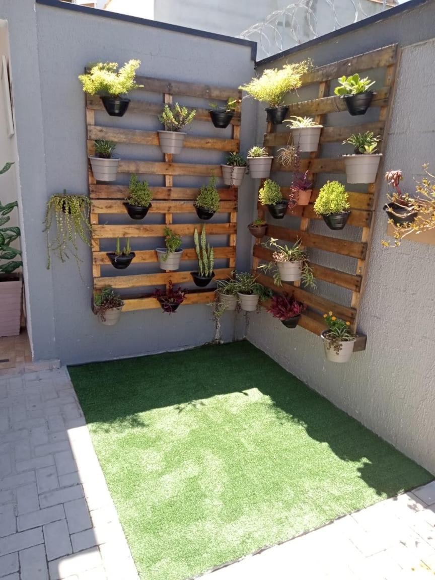 Apartamento Loft02 com garagem, Wi-fi, 25 min de Aparecida Pindamonhangaba Exterior foto